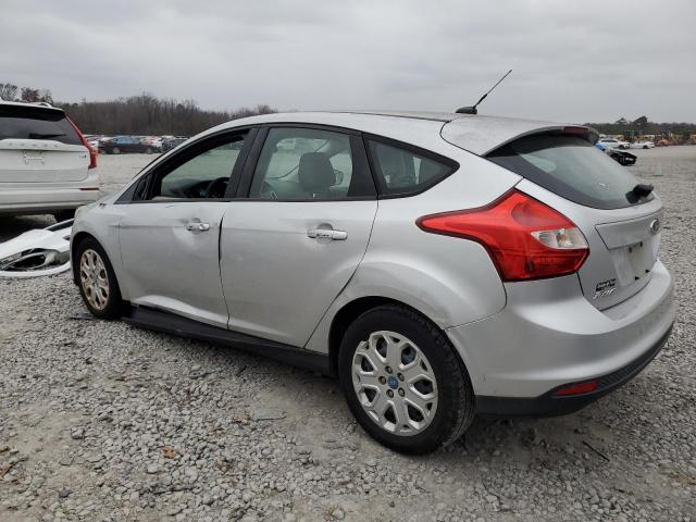 1FAHP3K24CL254320 - 2012 FORD FOCUS SE SILVER photo 2