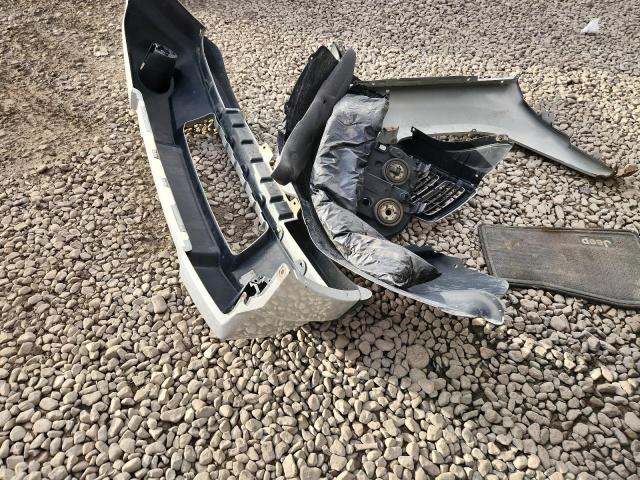 1J8GR48K37C617329 - 2007 JEEP GRAND CHEROKEE LAREDO 银色 照片 12