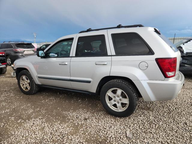 1J8GR48K37C617329 - 2007 JEEP GRAND CHEROKEE LAREDO 银色 照片 2