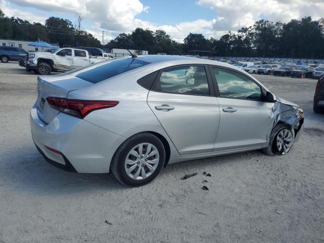 3KPC24A6XNE179700 - 2022 HYUNDAI ACCENT SE 银色 照片 3