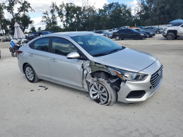 3KPC24A6XNE179700 - 2022 HYUNDAI ACCENT SE 银色 照片 4