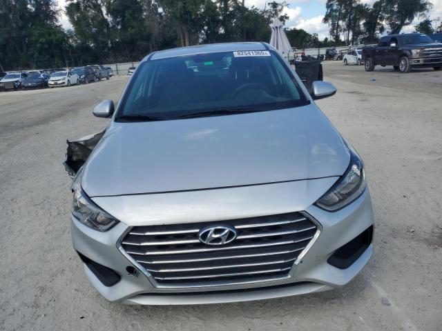 3KPC24A6XNE179700 - 2022 HYUNDAI ACCENT SE 银色 照片 5