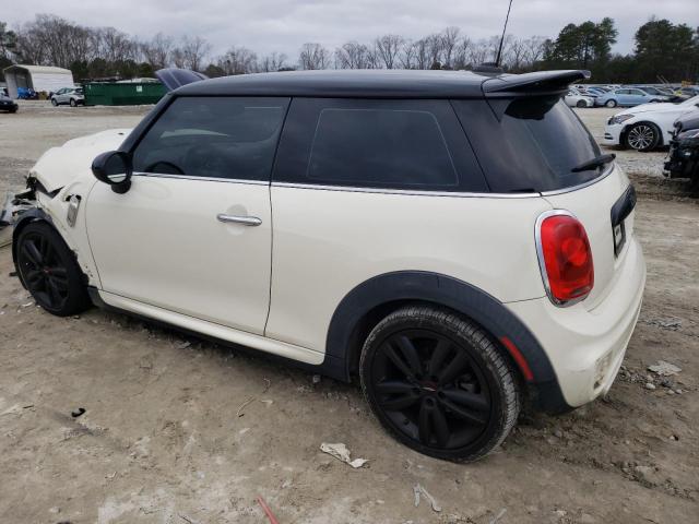 WMWXP7C57G3B49637 - 2016 MINI COOPER S WHITE photo 2