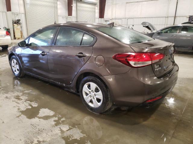 3KPFL4A75HE084470 - 2017 KIA FORTE LX BROWN photo 2