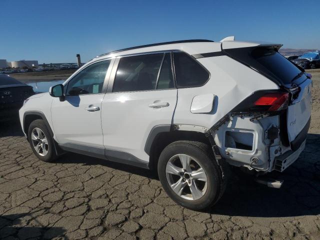 2T3W1RFV6KC026097 - 2019 TOYOTA RAV4 XLE WHITE photo 2