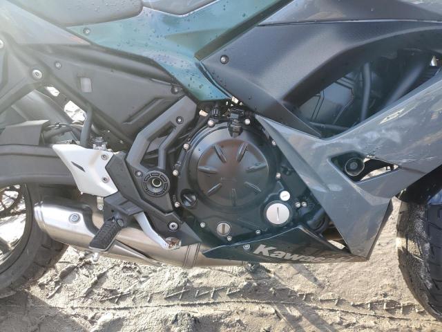 JKAEXEJ1XJDA02805 - 2018 KAWASAKI EX650 J ნაცრისფერი ფოტო 7