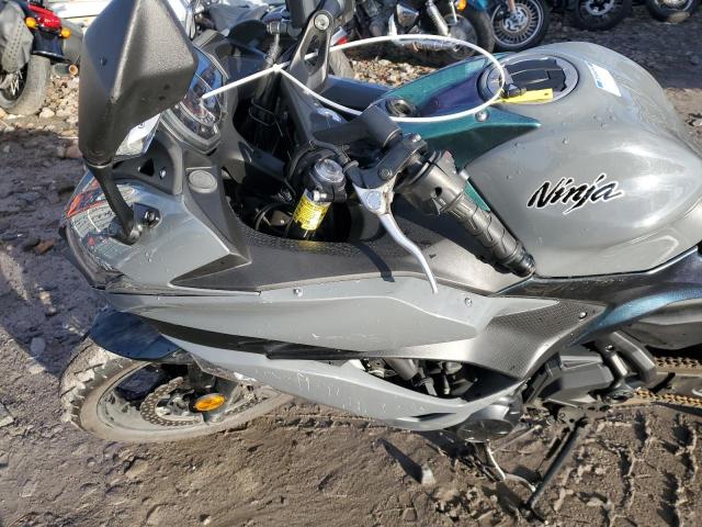 JKAEXEJ1XJDA02805 - 2018 KAWASAKI EX650 J ნაცრისფერი ფოტო 9