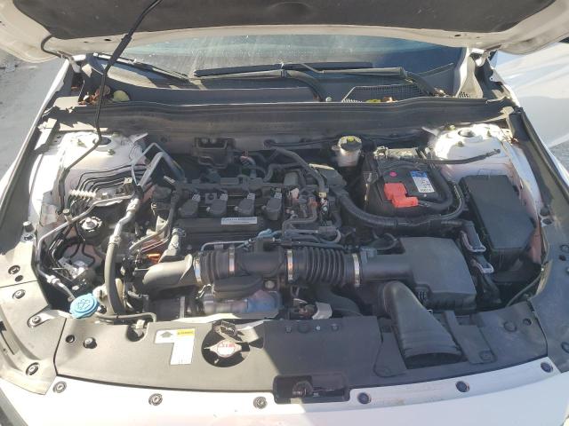 1HGCV1F15JA055190 - 2018 HONDA ACCORD LX WHITE photo 11