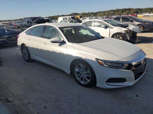1HGCV1F15JA055190 - 2018 HONDA ACCORD LX WHITE photo 4