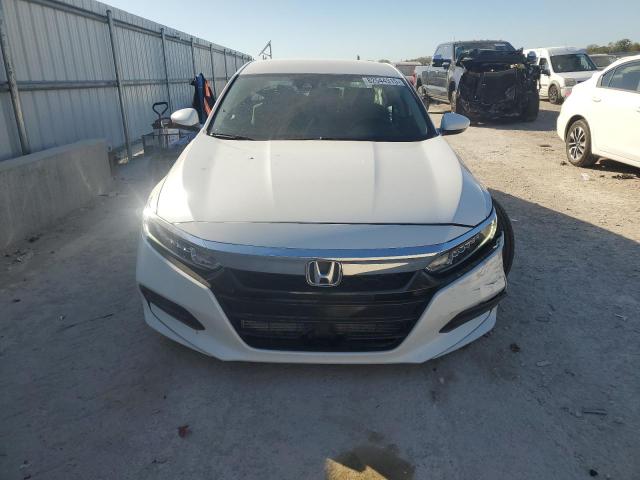 1HGCV1F15JA055190 - 2018 HONDA ACCORD LX WHITE photo 5
