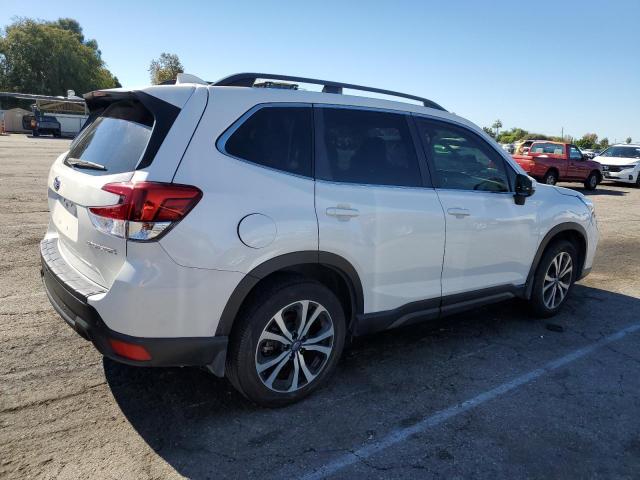 JF2SKAUC6LH471560 - 2020 SUBARU FORESTER LIMITED WHITE photo 3