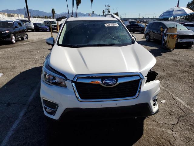 JF2SKAUC6LH471560 - 2020 SUBARU FORESTER LIMITED WHITE photo 5