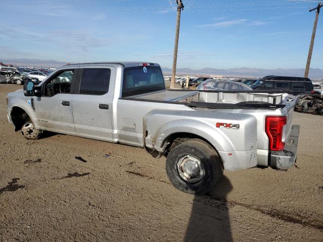 1FT8W3DT9JEB27762 - 2018 FORD F350 SUPER DUTY SILVER photo 2