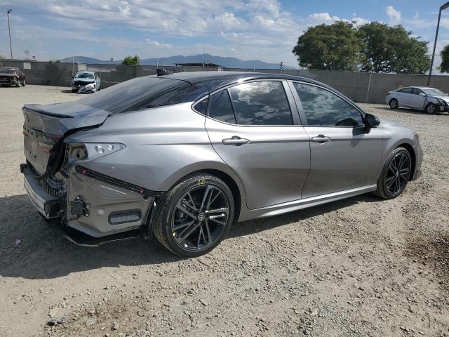 4T1DAACK1SU559047 - 2025 TOYOTA CAMRY XSE 灰色 照片 3