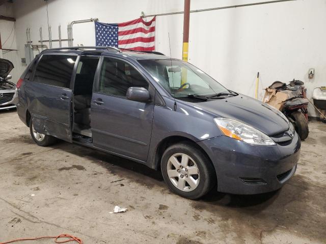 5TDZK22C08S151045 - 2008 TOYOTA SIENNA XLE BLUE photo 4