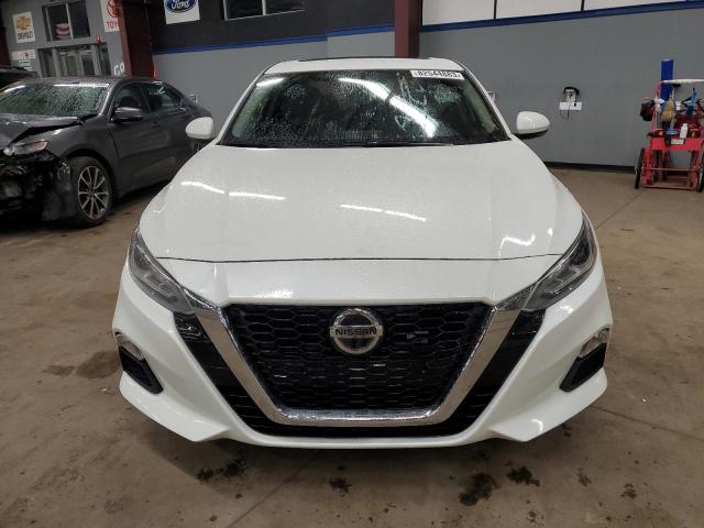 1N4BL4DV1MN373544 - 2021 NISSAN ALTIMA SV WHITE photo 5