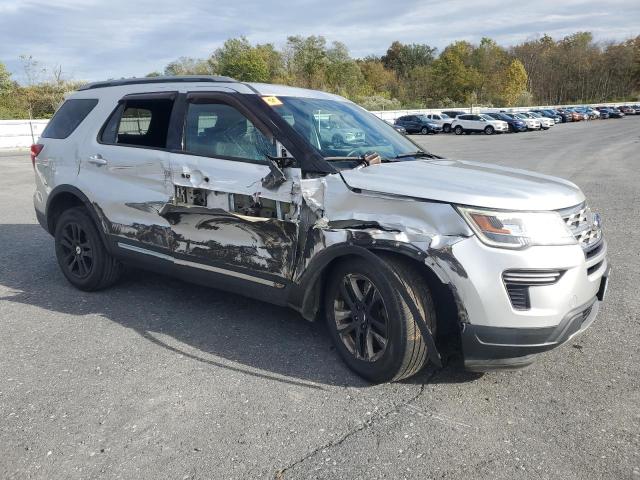 1FM5K8D84JGA74749 - 2018 FORD EXPLORER XLT Серебристый фото 4