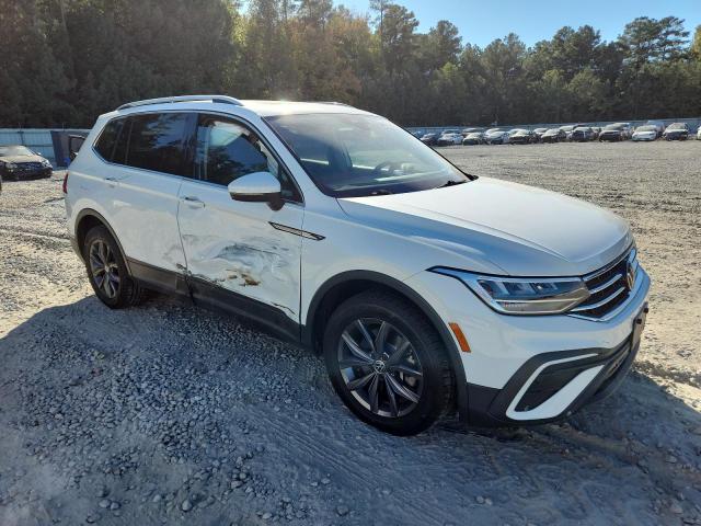 3VV3B7AX6NM114652 - 2022 VOLKSWAGEN TIGUAN SE WHITE photo 4