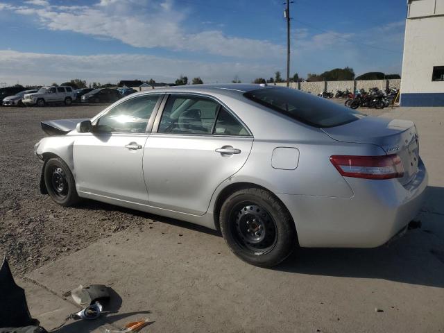 4T1BF3EK3AU077891 - 2010 TOYOTA CAMRY BASE 银色 照片 2