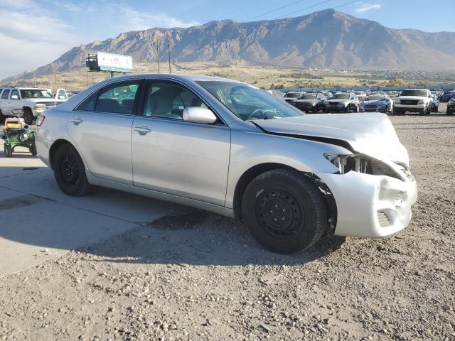 4T1BF3EK3AU077891 - 2010 TOYOTA CAMRY BASE 银色 照片 4