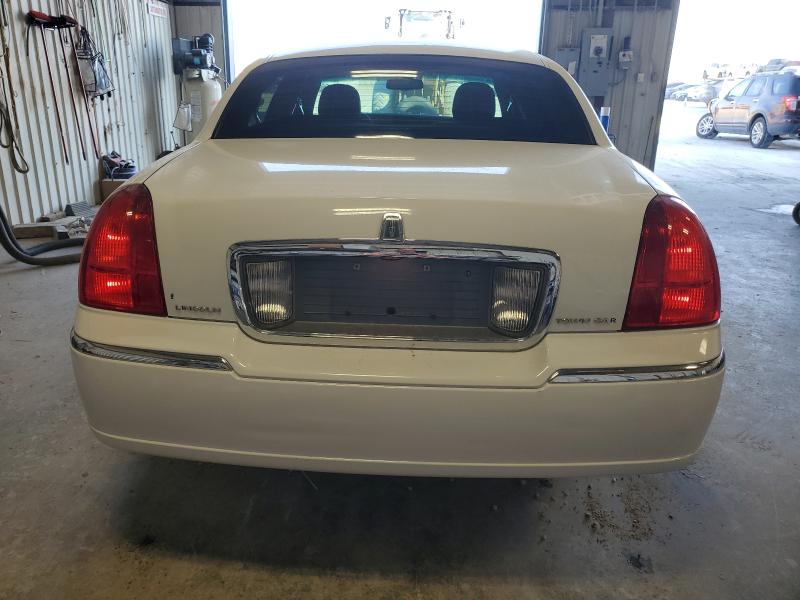 1LNHM81V37Y610207 - 2007 LINCOLN TOWN CAR SIGNATURE 白色 照片 6