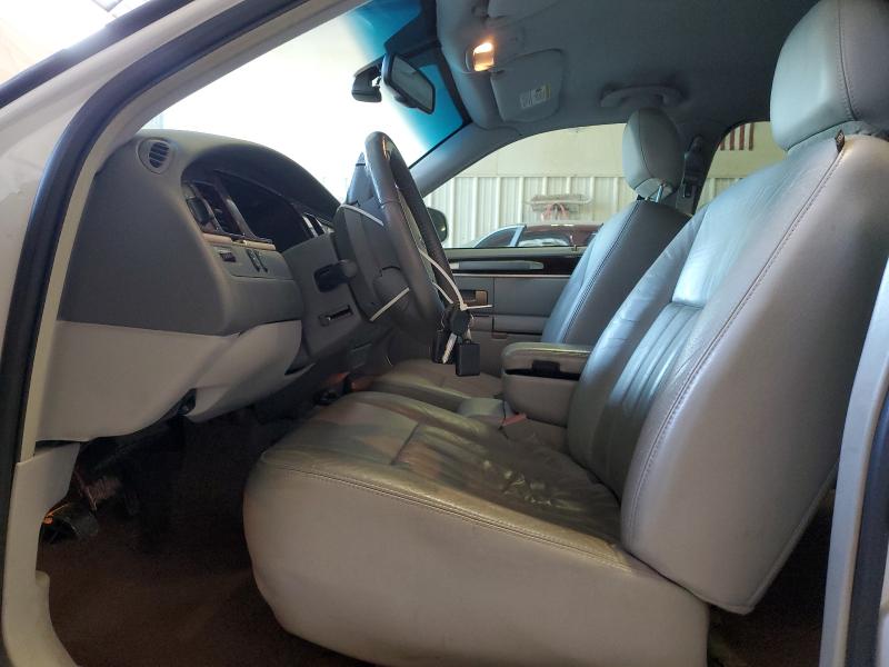 1LNHM81V37Y610207 - 2007 LINCOLN TOWN CAR SIGNATURE 白色 照片 7