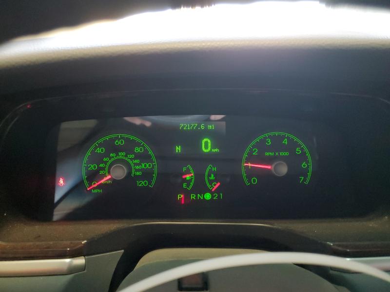 1LNHM81V37Y610207 - 2007 LINCOLN TOWN CAR SIGNATURE 白色 照片 9