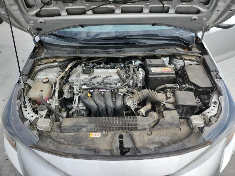 5YFEPMAE1NP312621 - 2022 TOYOTA COROLLA LE 银色 照片 11