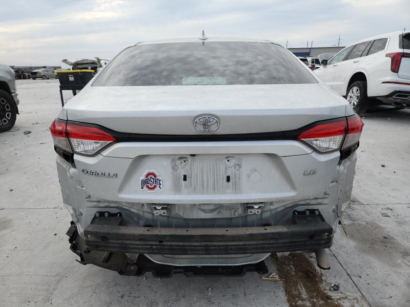 5YFEPMAE1NP312621 - 2022 TOYOTA COROLLA LE 银色 照片 6