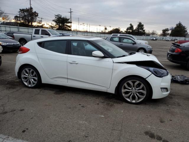 KMHTC6AD6DU122140 - 2013 HYUNDAI VELOSTER WHITE photo 4