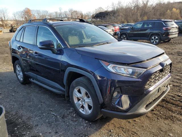 2T3P1RFV3MW166744 - 2021 TOYOTA RAV4 XLE BLUE photo 4