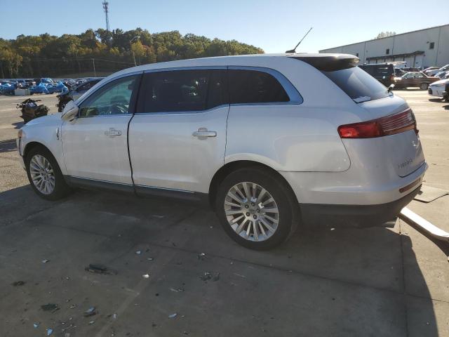 2LMHJ5FR5ABJ17849 - 2010 LINCOLN MKT WHITE photo 2