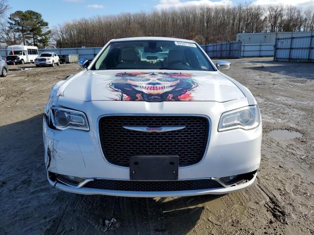 2C3CCAEG2GH294608 - 2016 CHRYSLER 300C WHITE photo 5