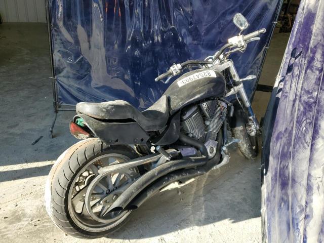 5VPHB26D563010180 - 2006 VICTORY MOTORCYCLES HAMMER BLACK photo 4