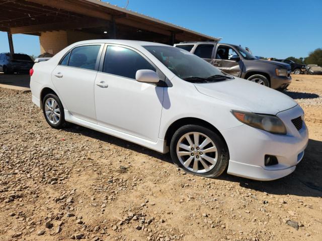 1NXBU40E89Z081654 - 2009 TOYOTA COROLLA BASE Білий фото 4
