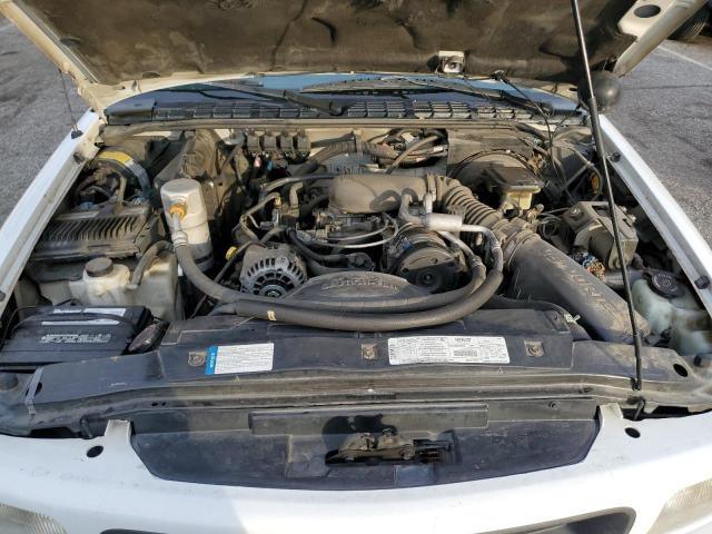 1GTCS19X4V8525990 - 1997 GMC SONOMA WHITE photo 11