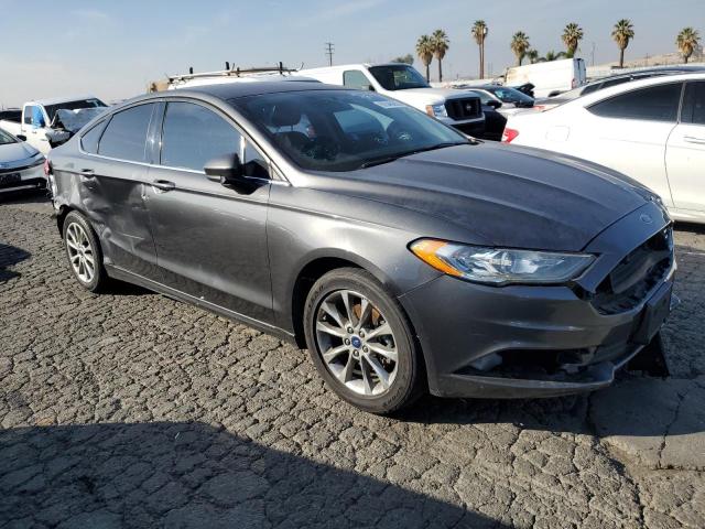 3FA6P0H73HR159104 - 2017 FORD FUSION SE GRAY photo 4