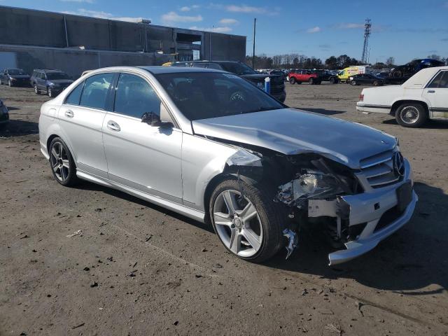 WDDGF5EB0AR095019 - 2010 MERCEDES-BENZ C 300 SILVER photo 4