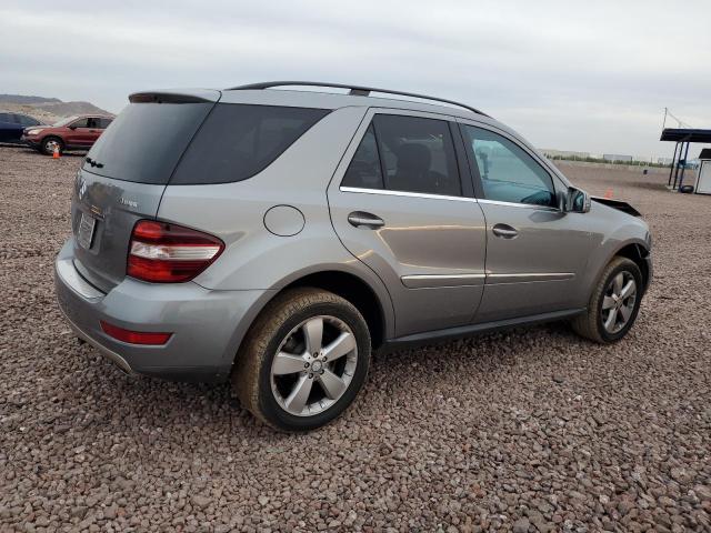 4JGBB8GB6BA687860 - 2011 MERCEDES-BENZ ML 350 4MATIC GRAY photo 3