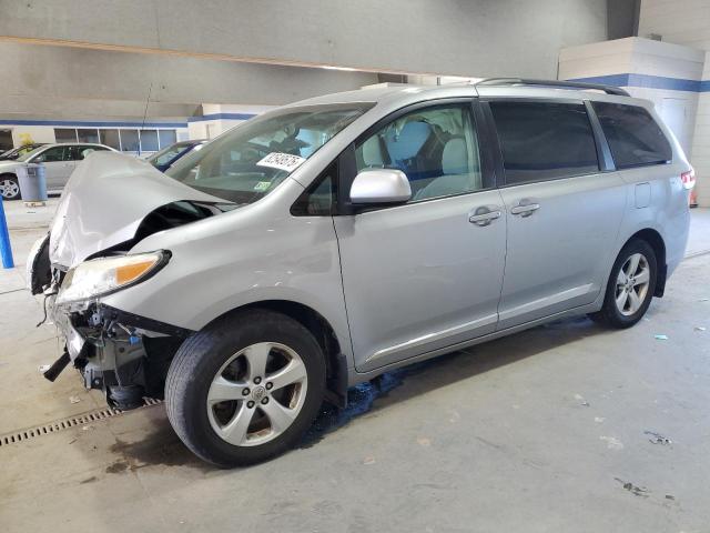 2012 TOYOTA SIENNA LE, 