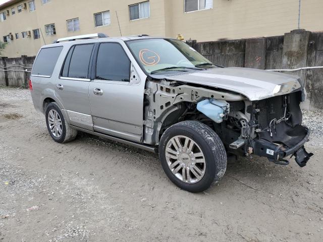 5LMFU275X8LJ15932 - 2008 LINCOLN NAVIGATOR GRAY photo 4