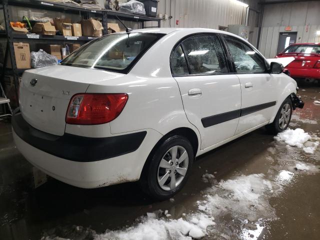 KNADE123X86367865 - 2008 KIA RIO BASE WHITE photo 3