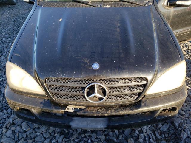 4JGAB54E32A298926 - 2002 MERCEDES-BENZ ML 320 BLACK photo 12