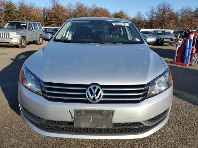 1VWAP7A38DC063740 - 2013 VOLKSWAGEN PASSAT S SILVER photo 5