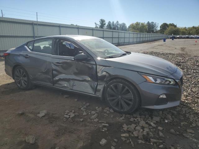 1N4BL4CV3LC263719 - 2020 NISSAN ALTIMA SR GRAY photo 4