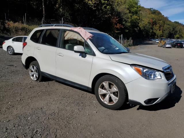 JF2SJADC5FH568823 - 2015 SUBARU FORESTER 2.5I PREMIUM Weiß Foto 4