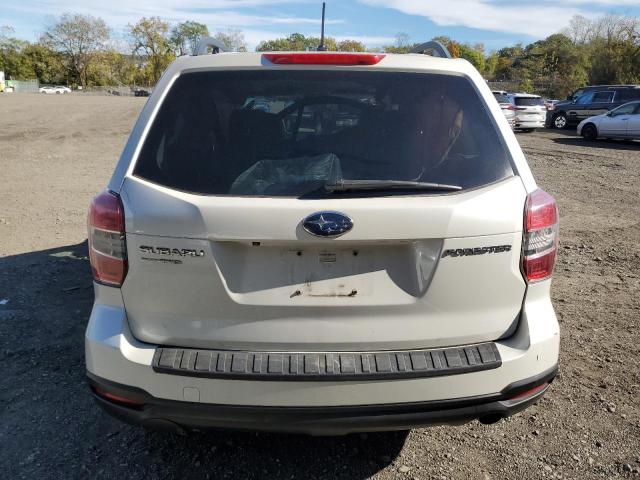 JF2SJADC5FH568823 - 2015 SUBARU FORESTER 2.5I PREMIUM Weiß Foto 6