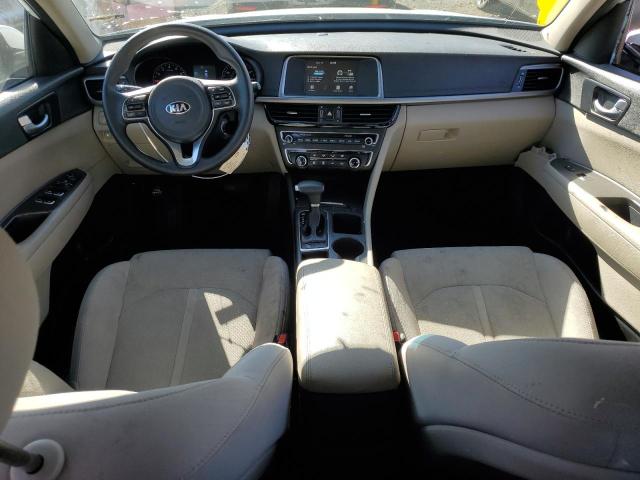 5XXGT4L32JG261083 - 2018 KIA OPTIMA LX Weiß Foto 8