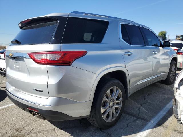 1GNERKKW3JJ181140 - 2018 CHEVROLET TRAVERSE PREMIER SILVER photo 3