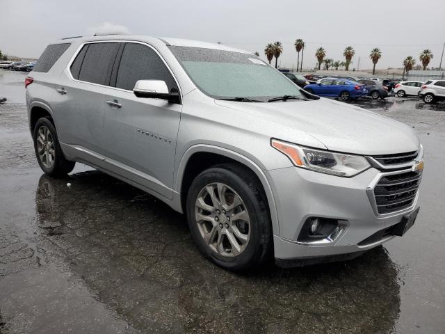 1GNERKKW3JJ181140 - 2018 CHEVROLET TRAVERSE PREMIER SILVER photo 4